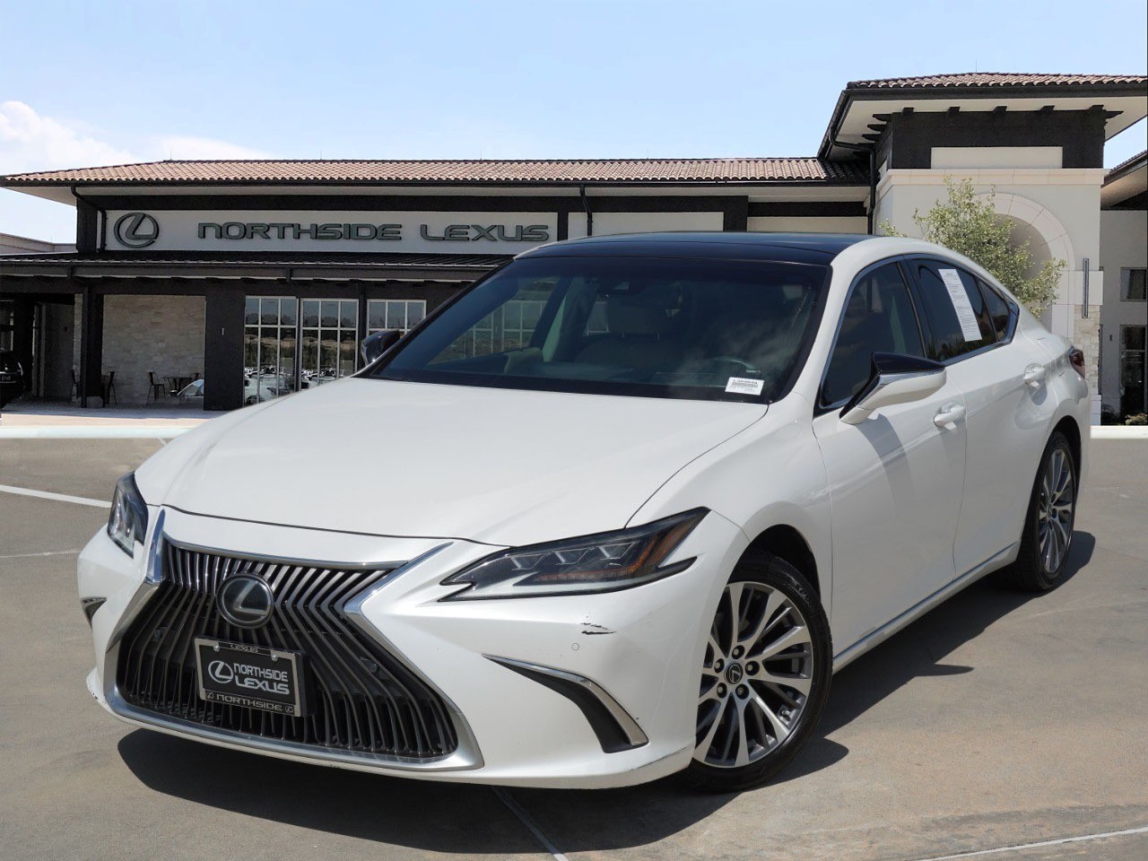 White 2019 Lexus ES Sedan Front-Wheel Drive 8-Speed Automatic