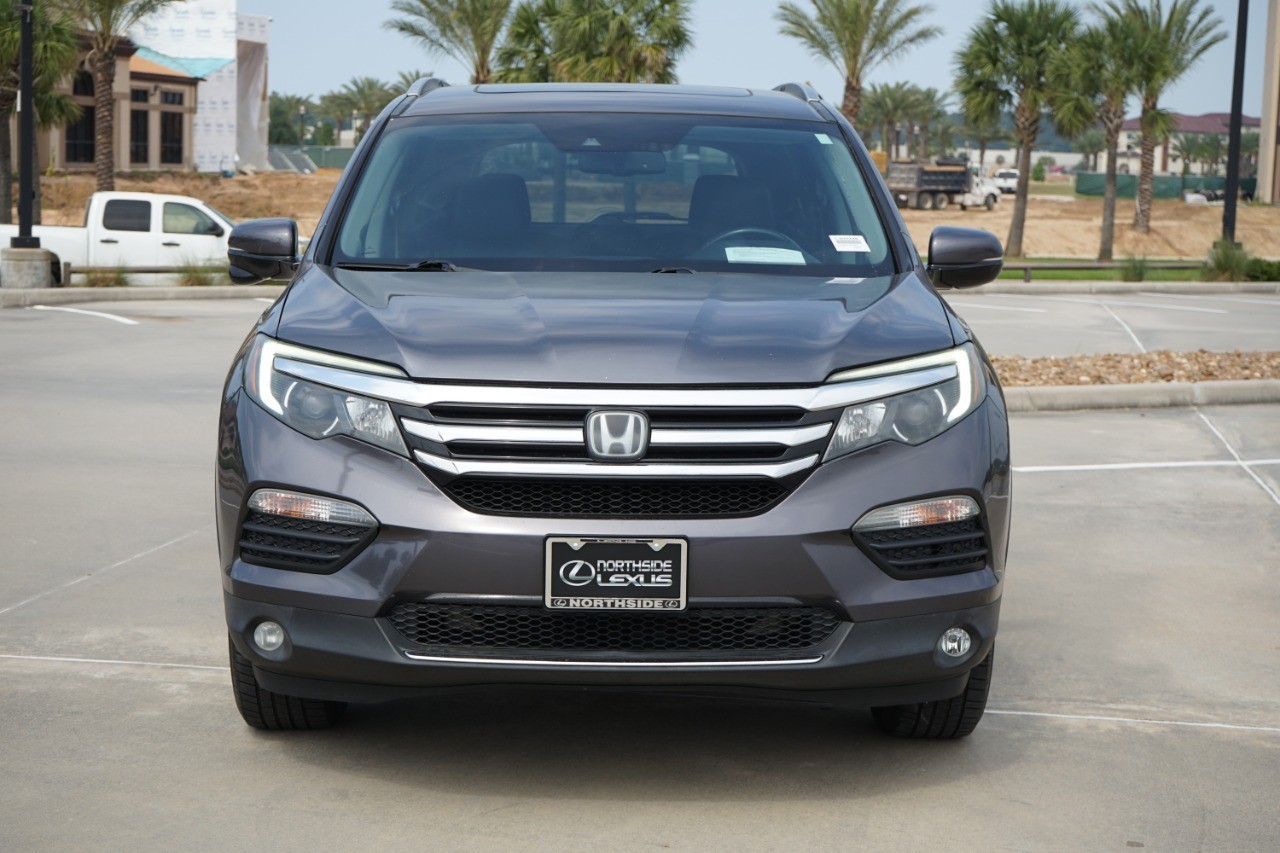 2018 Honda Pilot Touring AWD photo