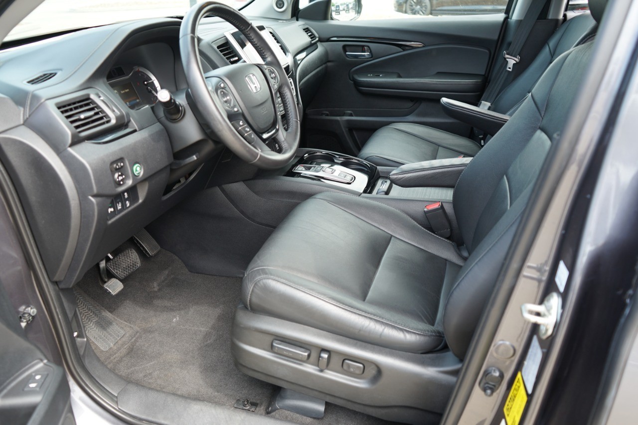 2018 Honda Pilot Touring AWD photo