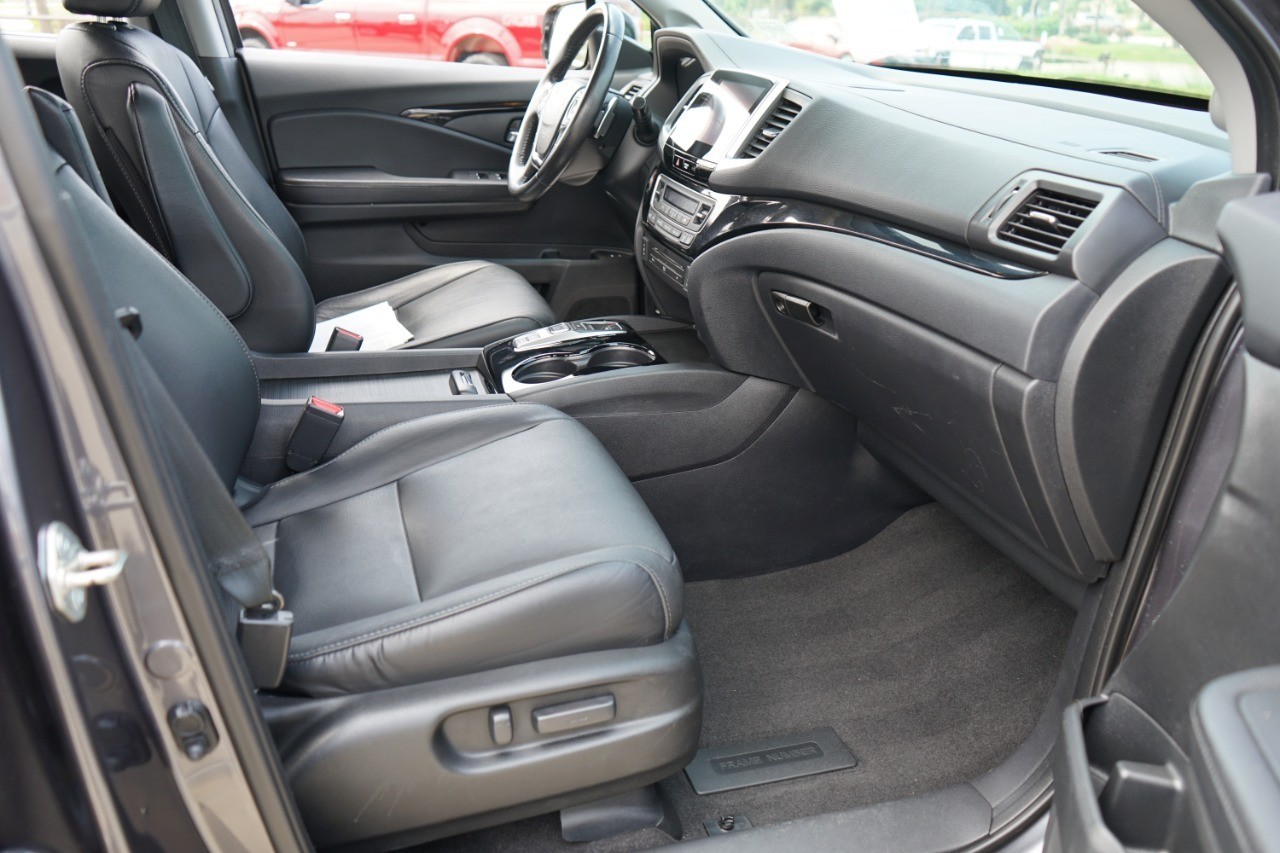 2018 Honda Pilot Touring AWD photo