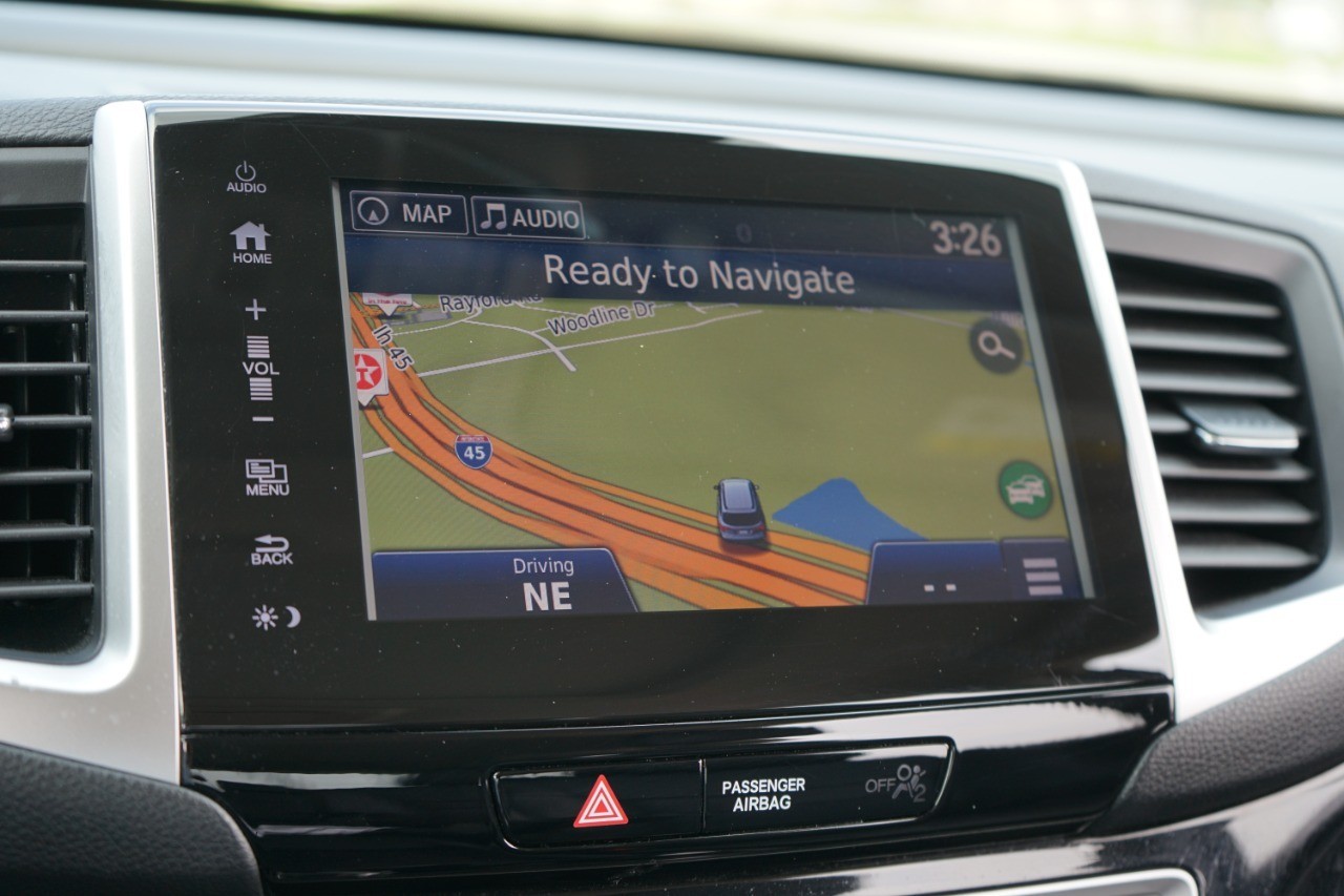 2018 Honda Pilot Touring AWD photo