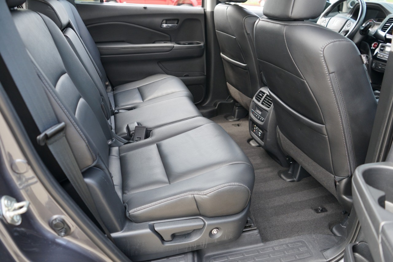 2018 Honda Pilot Touring AWD photo