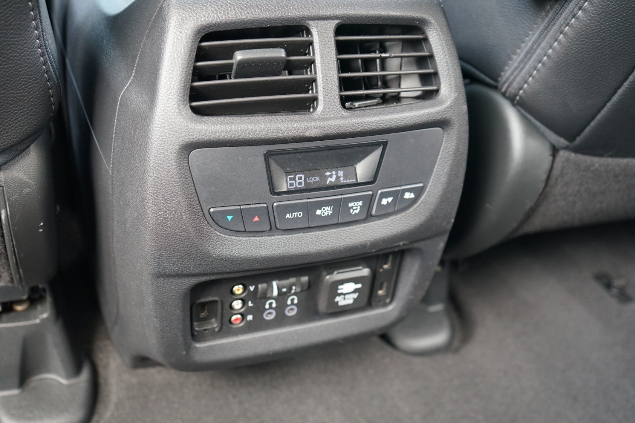 2018 Honda Pilot Touring AWD photo