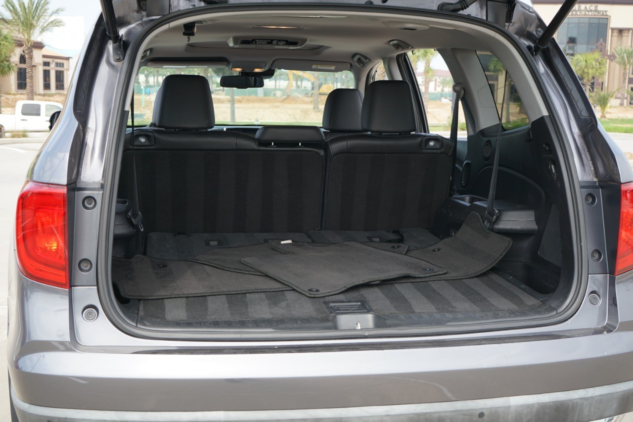 2018 Honda Pilot Touring AWD photo