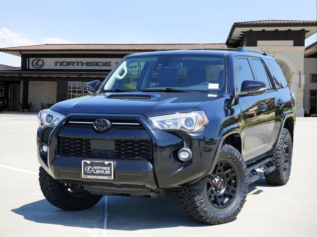 2021 Toyota 4Runner TRD Off Road Premium 4WD (Natl photo