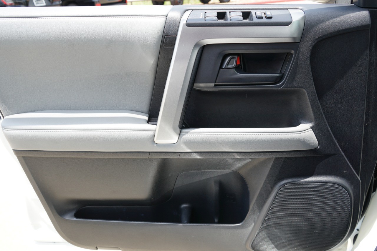 2012 Toyota 4Runner SR5 photo