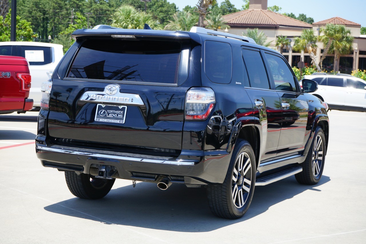 2017 Toyota 4Runner Limited 2WD (Natl) photo