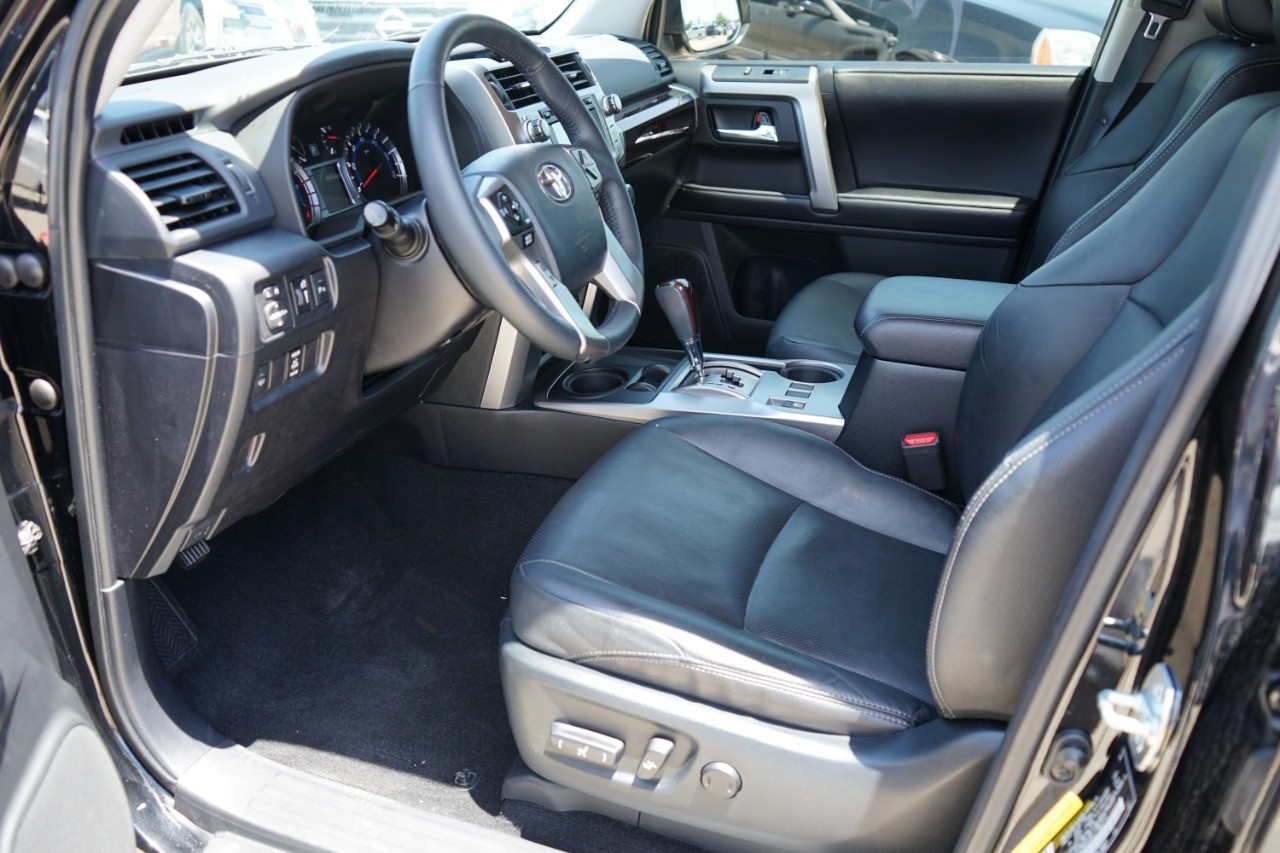 2017 Toyota 4Runner Limited 2WD (Natl) photo