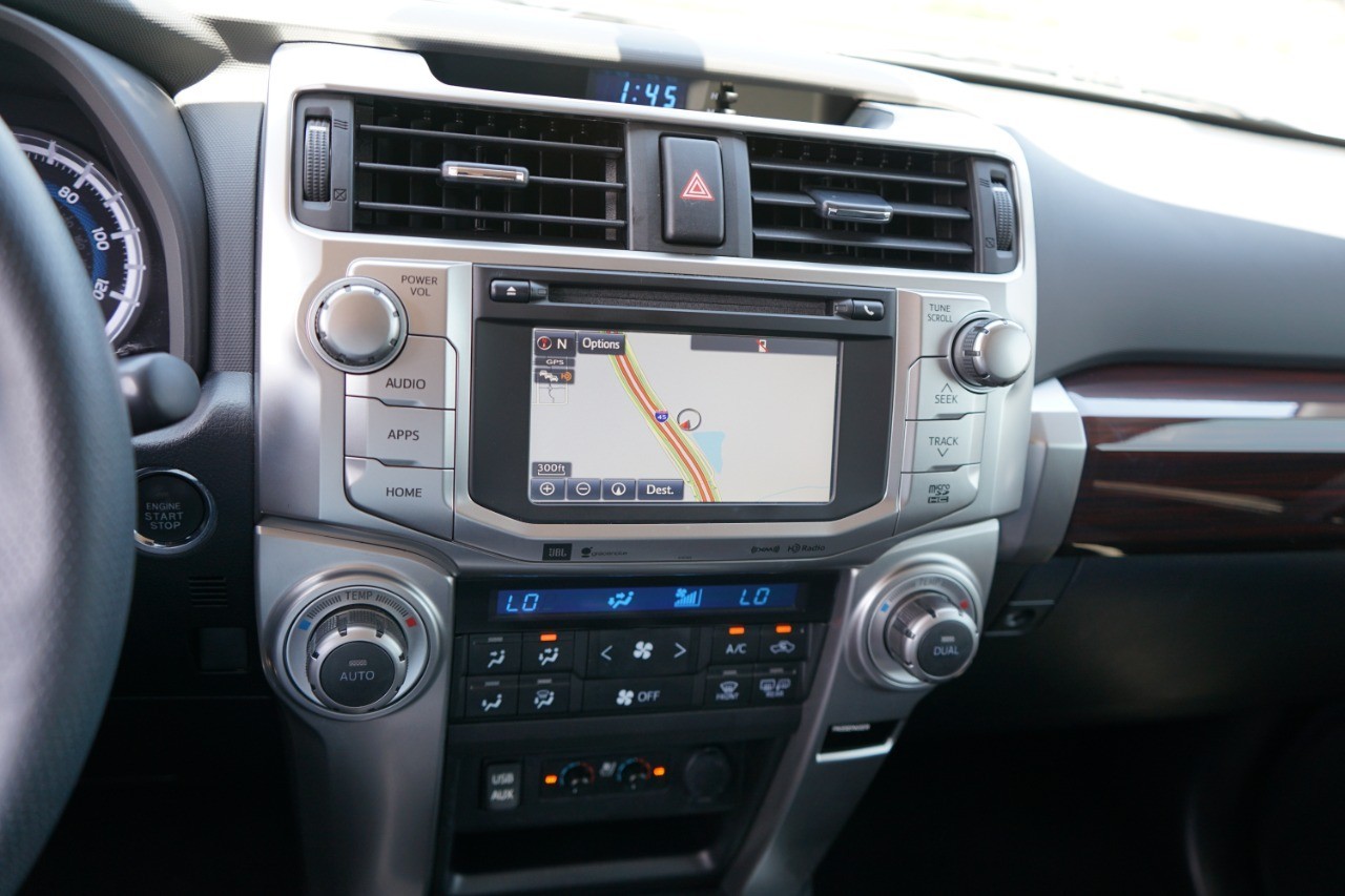 2017 Toyota 4Runner Limited 2WD (Natl) photo