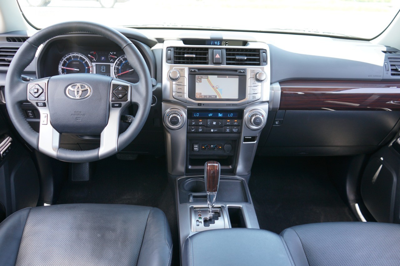 2017 Toyota 4Runner Limited 2WD (Natl) photo