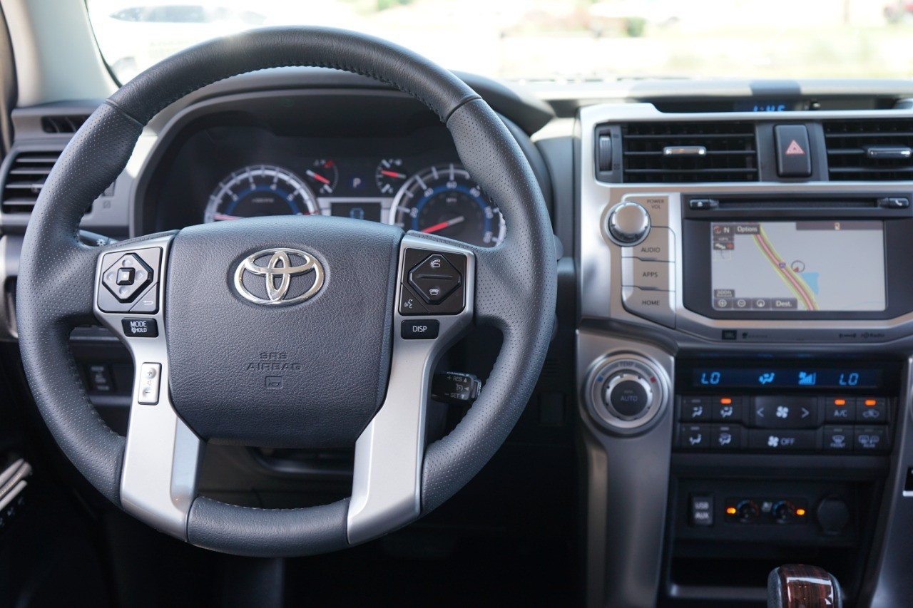 2017 Toyota 4Runner Limited 2WD (Natl) photo