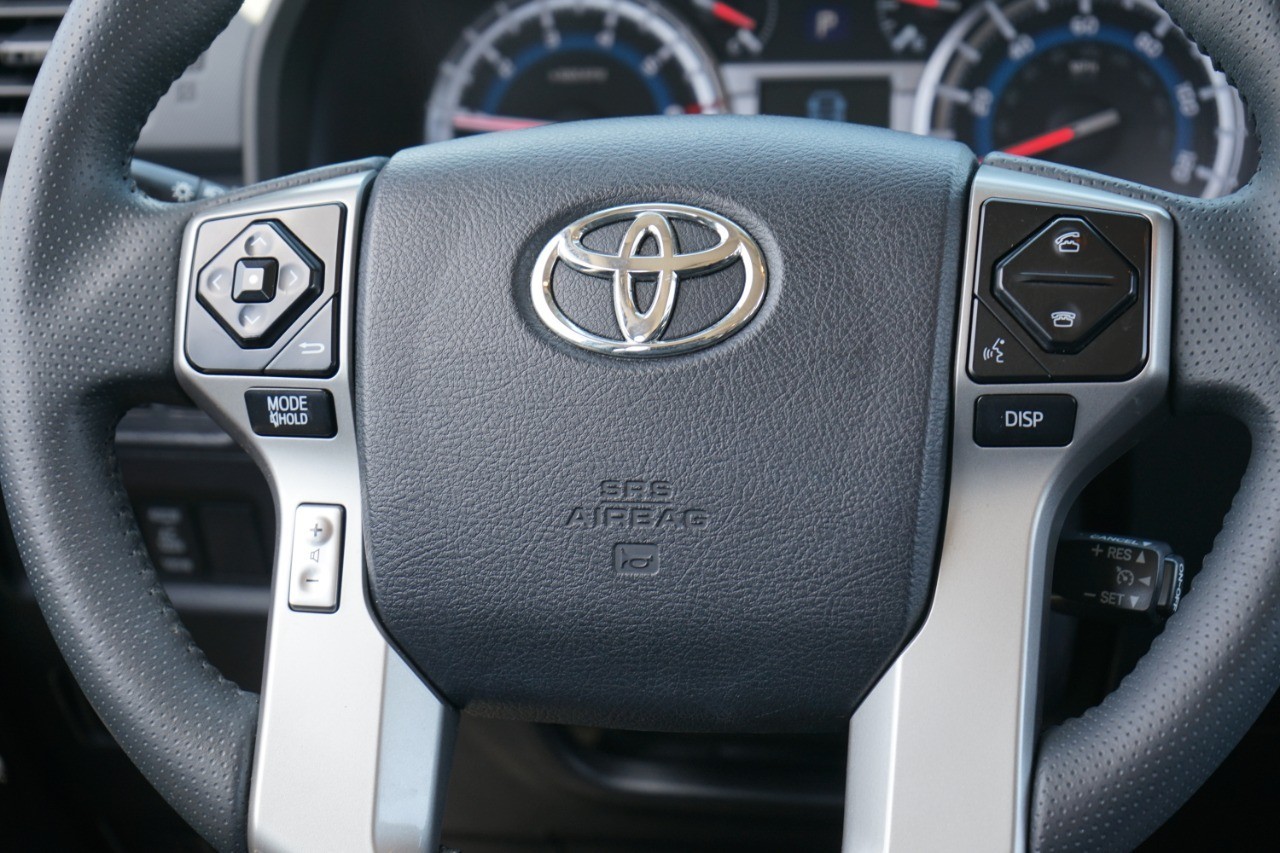 2017 Toyota 4Runner Limited 2WD (Natl) photo