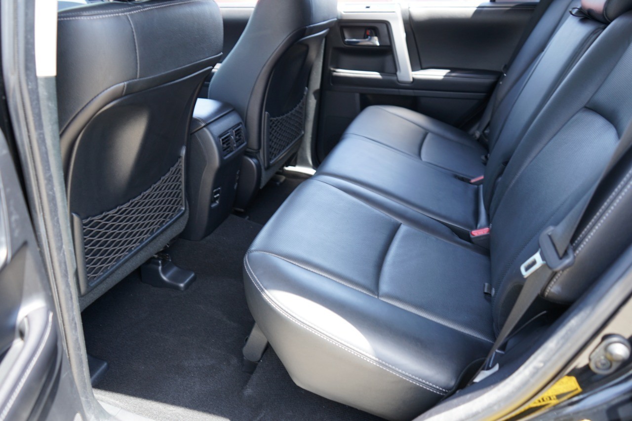 2017 Toyota 4Runner Limited 2WD (Natl) photo