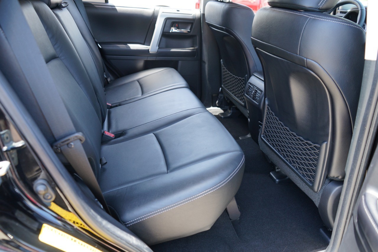 2017 Toyota 4Runner Limited 2WD (Natl) photo