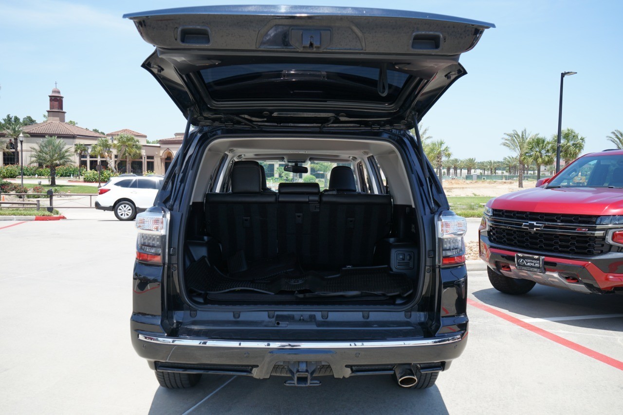 2017 Toyota 4Runner Limited 2WD (Natl) photo