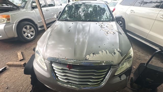 2013 Chrysler 200 Touring