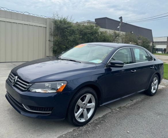 2013 Volkswagen Passat SE