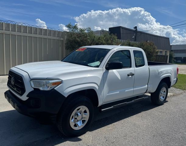 2017 Toyota Tacoma SR