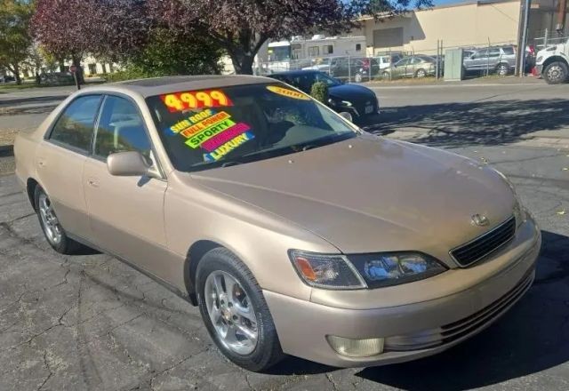 2000 Lexus ES 300 Base