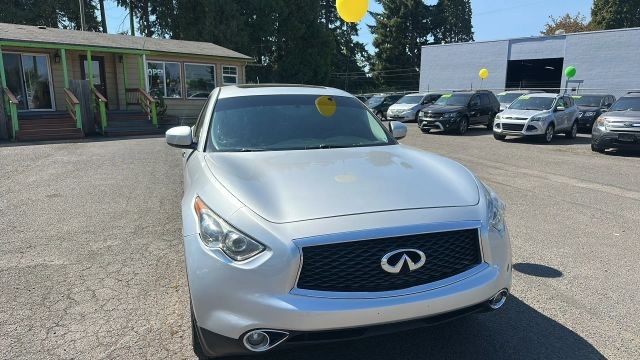2017 Infiniti QX70 Base