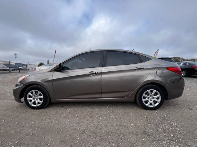2013 Hyundai Accent GLS photo