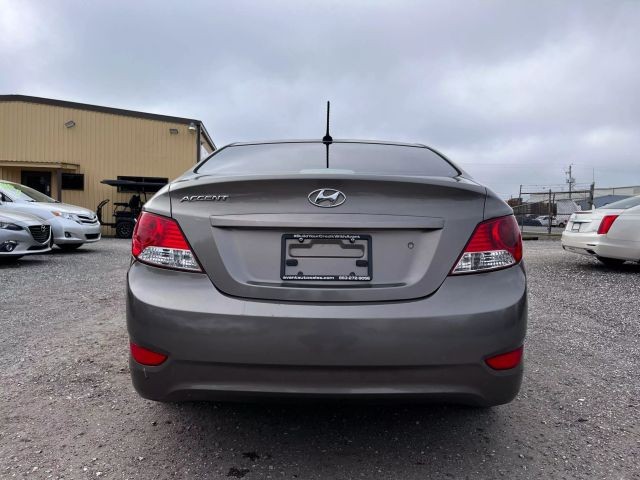 2013 Hyundai Accent GLS photo