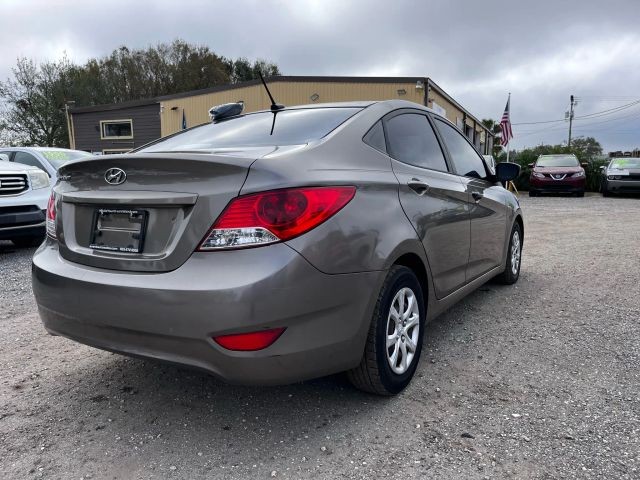 2013 Hyundai Accent GLS photo