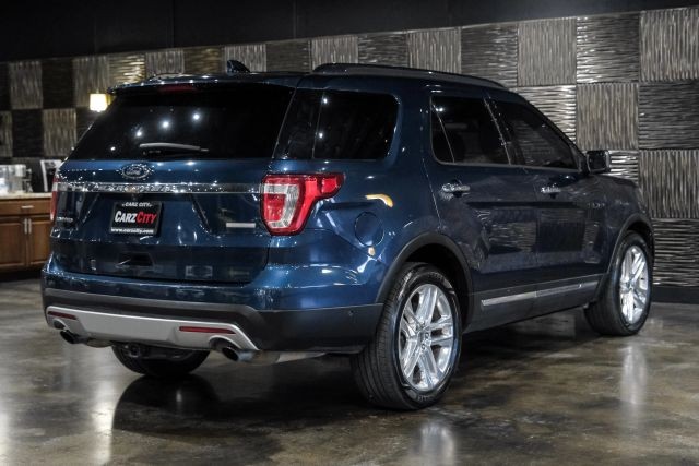 2016 Ford Explorer Limited Sport Utility 4D photo