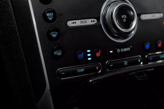 2016 Ford Explorer Limited Sport Utility 4D photo