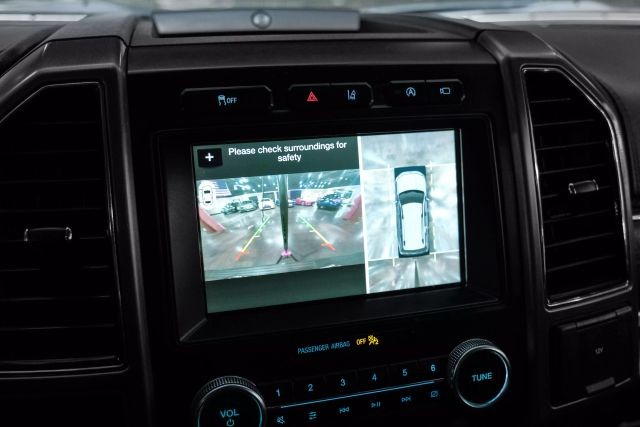 2018 Ford Expedition Platinum Sport Utility 4D photo