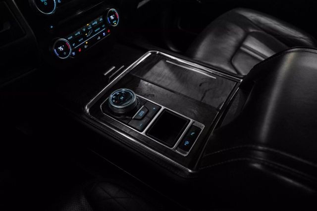 2018 Ford Expedition Platinum Sport Utility 4D photo