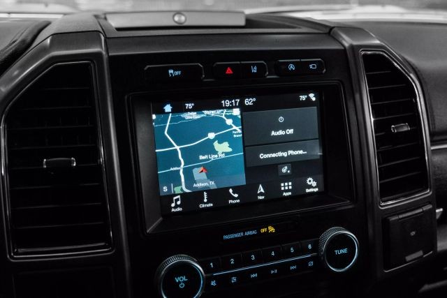 2018 Ford Expedition Platinum Sport Utility 4D photo