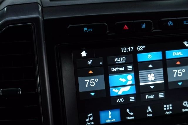 2018 Ford Expedition Platinum Sport Utility 4D photo