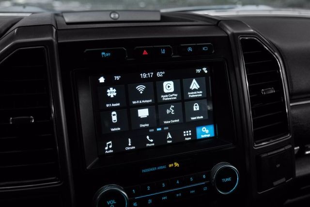 2018 Ford Expedition Platinum Sport Utility 4D photo
