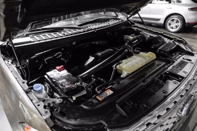 2018 Ford Expedition Platinum Sport Utility 4D photo