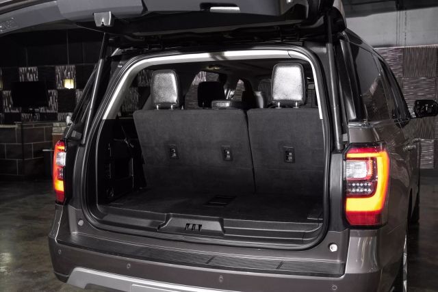 2018 Ford Expedition Platinum Sport Utility 4D photo