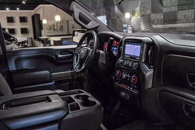 2019 Chevrolet Silverado 1500 LT Pickup 4D 5 3/4 ft photo