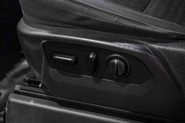 2019 Chevrolet Silverado 1500 LT Pickup 4D 5 3/4 ft photo