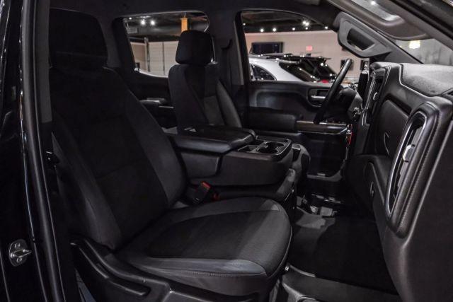 2019 Chevrolet Silverado 1500 LT Pickup 4D 5 3/4 ft photo
