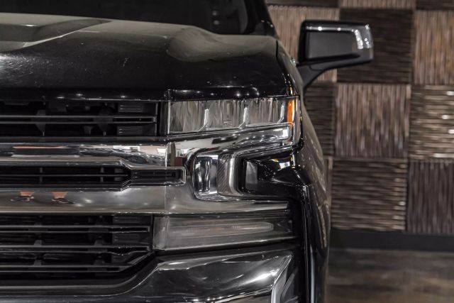 2019 Chevrolet Silverado 1500 LT Pickup 4D 5 3/4 ft photo