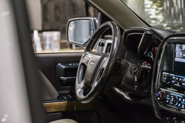 2017 Chevrolet Silverado 1500 LTZ Pickup 4D 5 3/4 ft photo