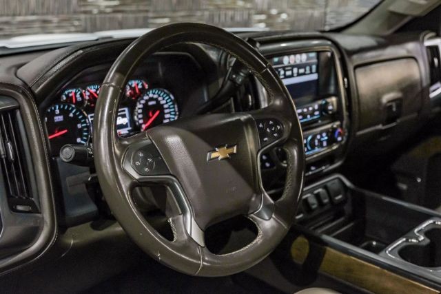 2017 Chevrolet Silverado 1500 LTZ Pickup 4D 5 3/4 ft photo