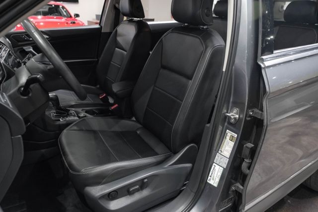 2021 Volkswagen Tiguan SE 4MOTION Sport Utility 4D photo
