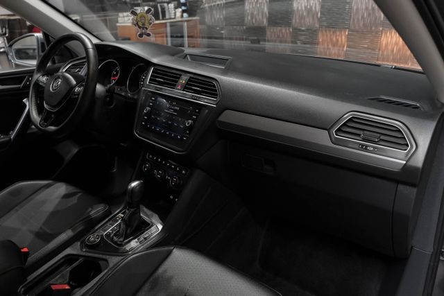 2021 Volkswagen Tiguan SE 4MOTION Sport Utility 4D photo
