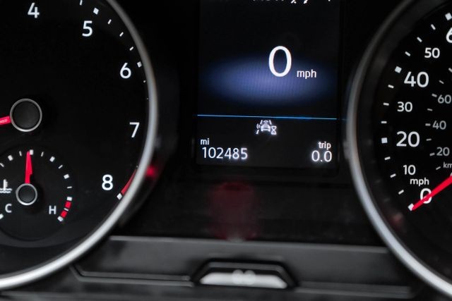 2021 Volkswagen Tiguan SE 4MOTION Sport Utility 4D photo