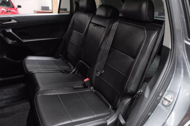 2021 Volkswagen Tiguan SE 4MOTION Sport Utility 4D photo