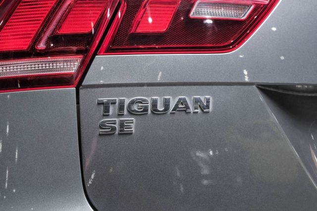 2021 Volkswagen Tiguan SE 4MOTION Sport Utility 4D photo