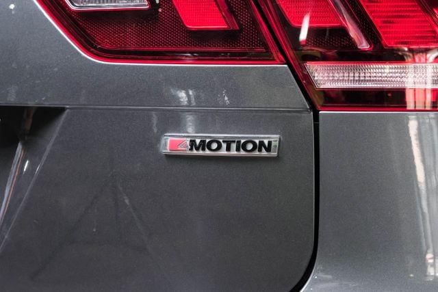 2021 Volkswagen Tiguan SE 4MOTION Sport Utility 4D photo