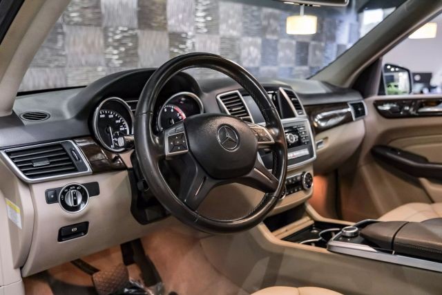 2012 Mercedes-Benz M-Class ML350 4MATIC photo