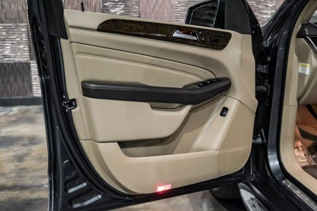 2012 Mercedes-Benz M-Class ML350 4MATIC photo